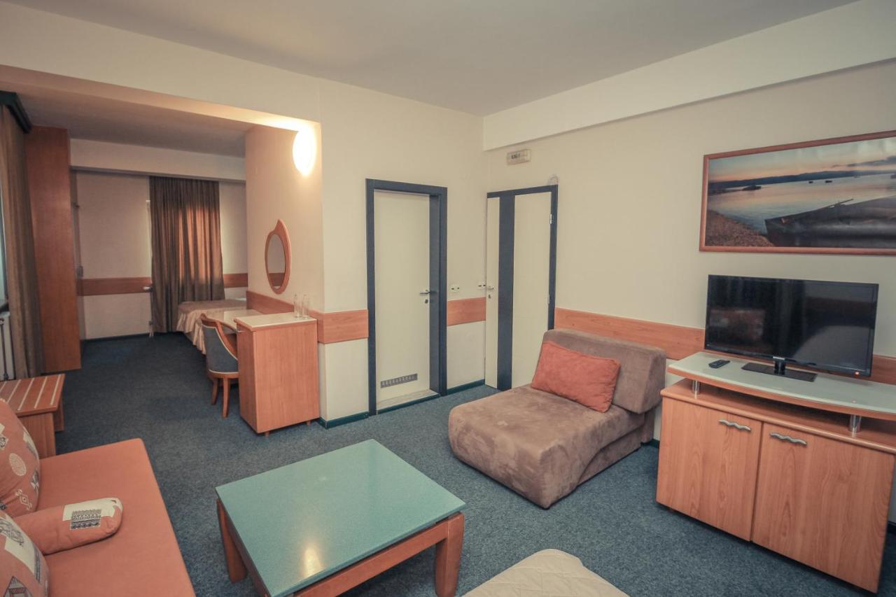 Hotel Cingo โอครีด ภายนอก รูปภาพ
